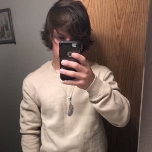 Meet your Posher, Levi